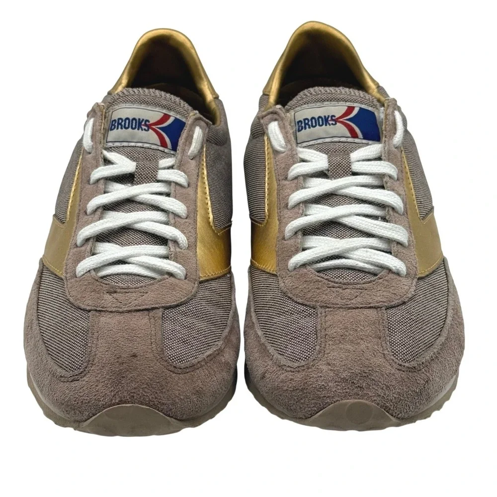 Brooks Chariot Women's Size 8 Retro Running Sneakers Taupe Gold Suede Athleisure